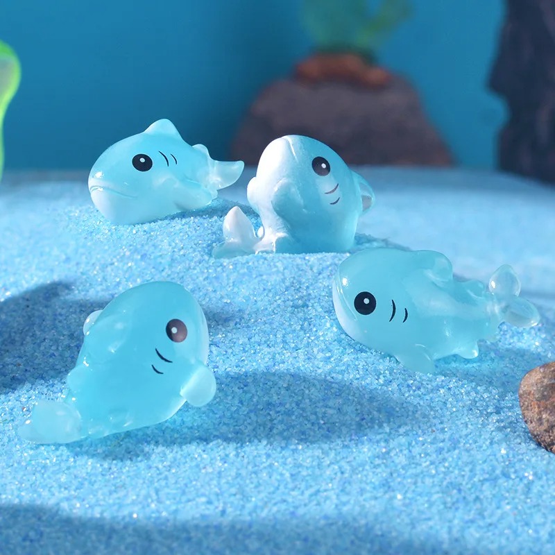 Aquarium Fish Shark - 4 個発光サメ飾り海の魚の置物モデル DIY 家の装飾水族館ミニチュア妖精の庭の装飾アクセサリー