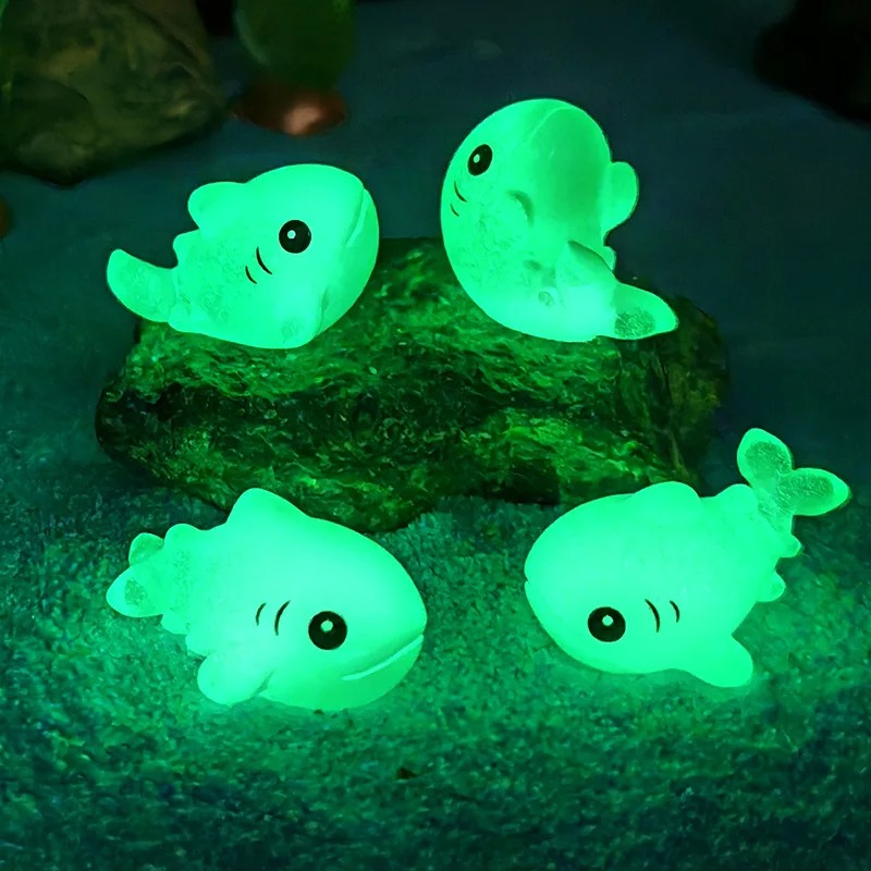 4 個発光サメ飾り海の魚の置物モデル DIY 家の装飾水族館 - Aquarium Fish Shark のレビューと価格